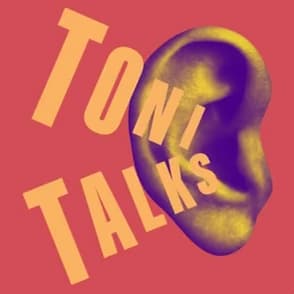 Grafik mit Ohr und Text 'Toni Talks'.