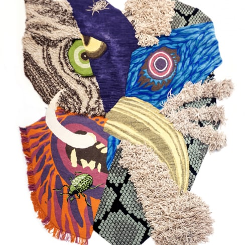Bunte Textilcollage mit verschiedenen Mustern und Texturen.