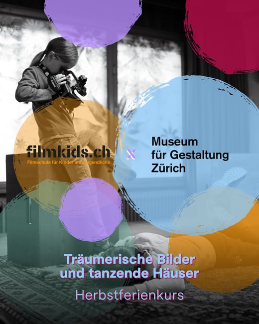 Kind mit Kamera in einem Raum umgeben von bunten Kreisen und Text.