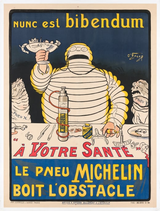 Plakat mit Michelin-Maskottchen, das Reifen als Getränk geniesst.